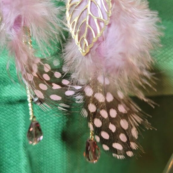 Three Pairs of Click Six Feathered Earrings! - Picture 13 of 15